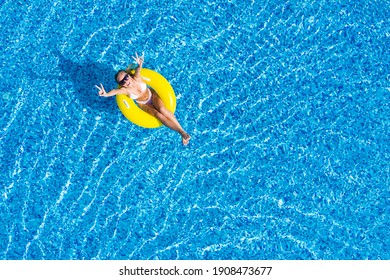 8,959 Children party swimming pool Images, Stock Photos & Vectors ...