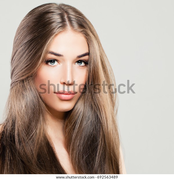 Beautiful Woman Long Brown Hair Makeup Stockfoto Jetzt