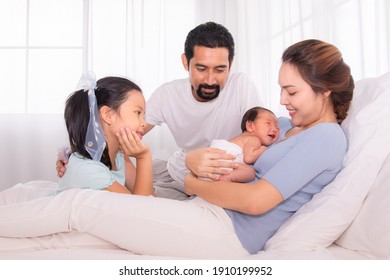 Papa E Hijo Durmiendo Imagenes Fotos De Stock Y Vectores Shutterstock