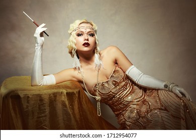 beautiful woman retro flapper style woman  retro vintage roaring 20s