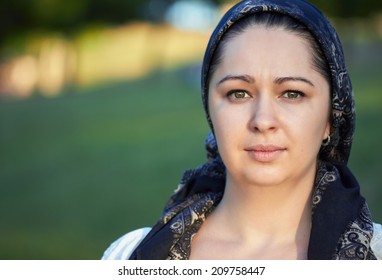 https://image.shutterstock.com/image-photo/beautiful-woman-scarf-posing-traditional-260nw-209758447.jpg