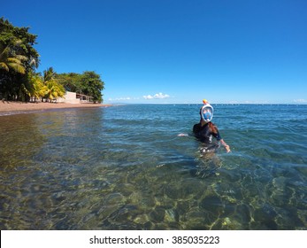 Download Full Face Snorkel Mask Images Stock Photos Vectors Shutterstock Yellowimages Mockups