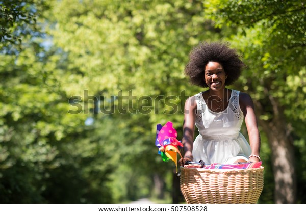 Beautiful Young African American Women Enjoy库存照片507508528 Shutterstock