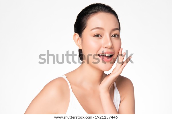 Beautiful Young Asian Woman Clean Fresh Foto Stock 1921257446 Shutterstock 