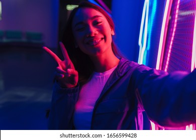 1,664 Neon selfie Images, Stock Photos & Vectors | Shutterstock