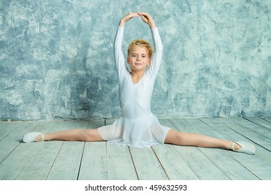 15,451 White leotard Images, Stock Photos & Vectors | Shutterstock