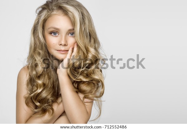 Beautiful Young Blonde Model Cute Girl Stockfoto Jetzt