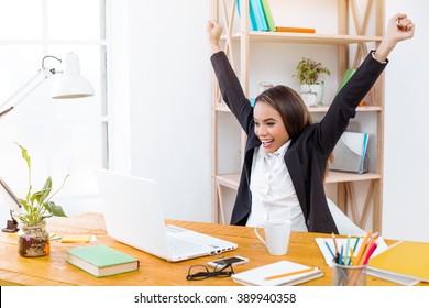 51,304 Woman desk by window Images, Stock Photos & Vectors | Shutterstock