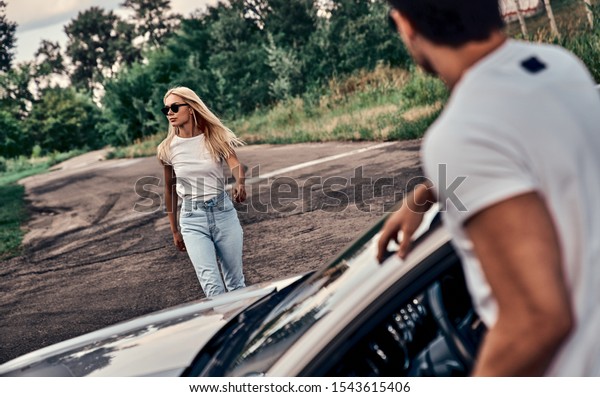 Rock my Love [Harper Collins - collection &h] - Page 9 Beautiful-young-couple-casual-clothes-600w-1543615406