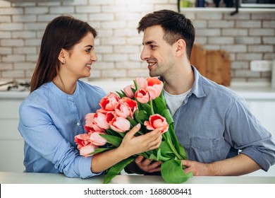 https://image.shutterstock.com/image-photo/beautiful-young-couple-celebrating-home-260nw-1688008441.jpg