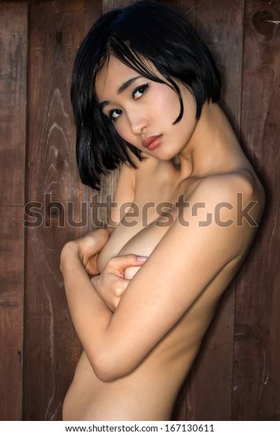 Lovely Nude Japanese Women