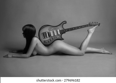 pregnant women wanted nude art class naked girl and guitar hd