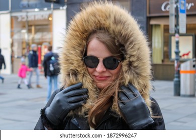 14,900 Leather gloves girl Images, Stock Photos & Vectors | Shutterstock