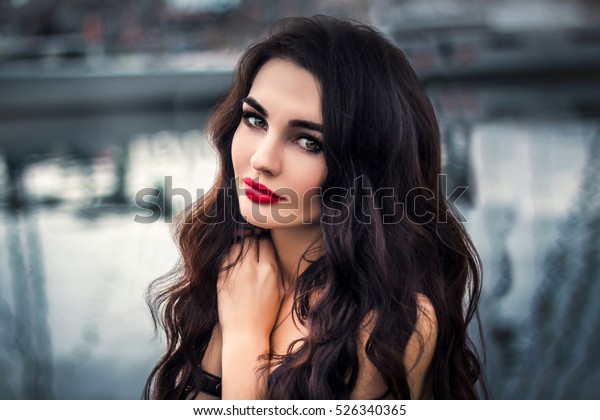 Beautiful Young Woman Green Eyes Long Stockfoto Jetzt