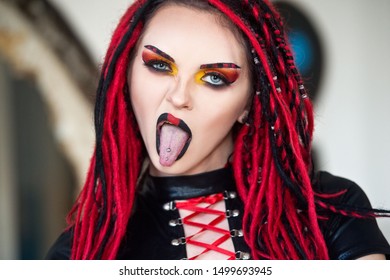 Dreads Woman Images Stock Photos Vectors Shutterstock