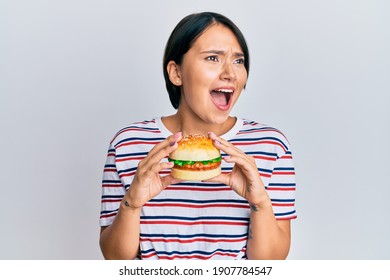 31,079 Hamburger girl Images, Stock Photos & Vectors | Shutterstock