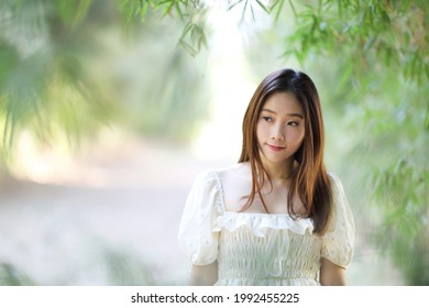 日本人女性 可愛い の写真素材 画像 写真 Shutterstock