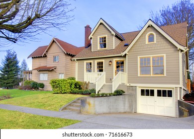 Beautifully Restored Old Craftsman Style Home In Tacoma, WA. USA. Exterior Photo During Winter.