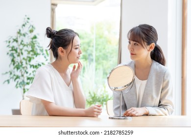 Beauty Advisor And Young Woman