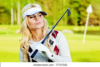 452 Beautiful blonde woman playing golf Images, Stock Photos & Vectors ...