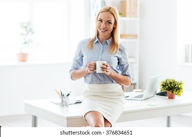 11,059 Woman leaning on window Images, Stock Photos & Vectors ...