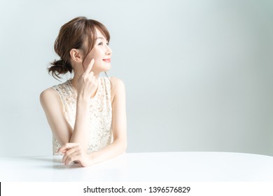 日本人 女性 美しい 30代 の写真素材 画像 写真 Shutterstock