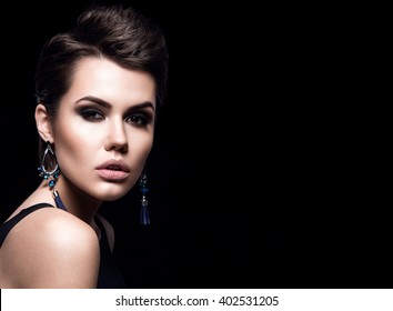 Beauty Fashion Model Girl Short Hair Stock Photo 402531205 | Shutterstock