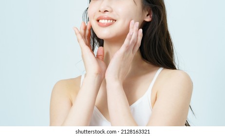 Beauty Image Of A Young Woman With Good Skin Gloss