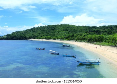 The Beauty Of The Pink Tangsi Beach In Lombok