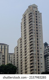 The Beauty Of A Tall Building In Jakarta With A Clear Sky In The Morning