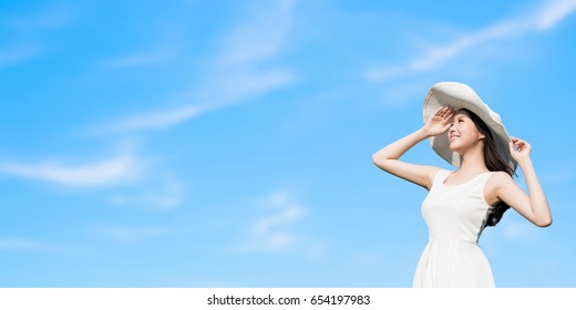 Beauty Travle Woman Look Somewhere With Blue Sky