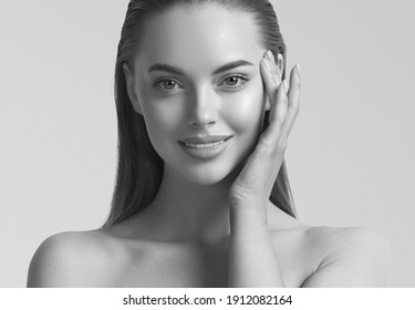 Visage Femme Noir Et Blanc Images Photos Et Images Vectorielles De Stock Shutterstock