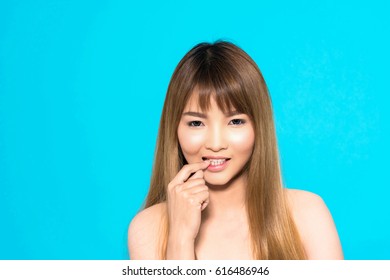 Hot Skin Asian Women In The Nude Photos