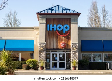 Beaverton, OR, USA - Jan 25, 2022: Front view of an IHOP (International House of Pancakes) restaurant in Beaverton, Oregon. IHOP is a pancake house chain specializing in breakfast foods.