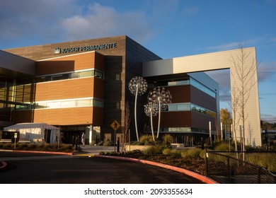 Beaverton, OR, USA - Nov 23, 2021: The Kaiser Permanente Medical and Dental Office in Beaverton, Oregon. Kaiser Permanente is an American integrated managed care consortium.