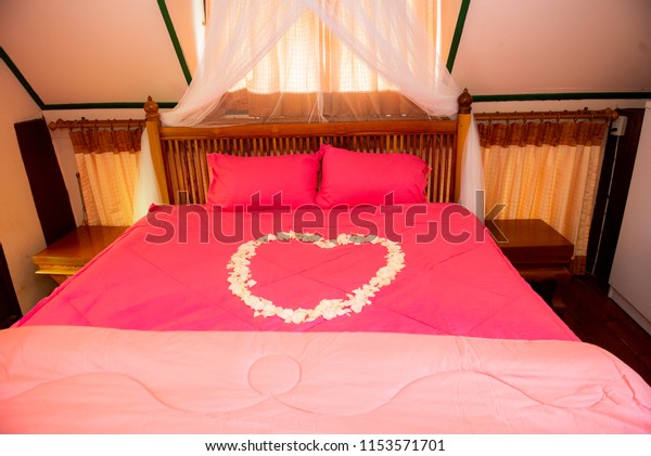 Bed Room Married Couple Decorated Rose Royalty Free Stock Image