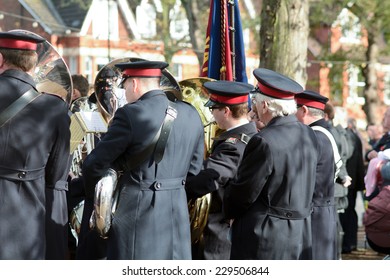 BEDFORD, ENGLAND  NOVEMBER 2014: Remembrance Day Parade - Soldiers With Salvation Army Band Playing Music, Shown On 9 November 2014 In Bedford