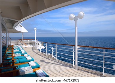 Beds Towels On Cruise Ship Deck Stock Photo 467192072 | Shutterstock