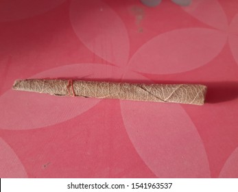 A Beedi Thin Cigarette Tobacco Flake