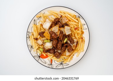 Beef Chunks With Onion And Fries