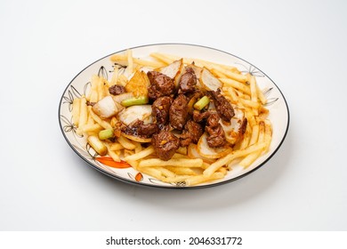 Beef Chunks With Onion And Fries