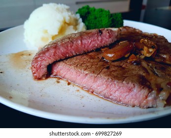 Beef Steak With Mash And Brocolli