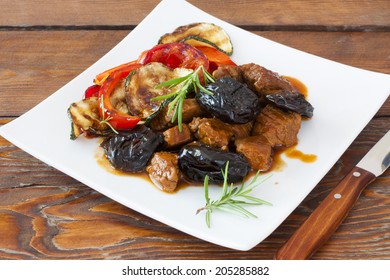 Beef Stewed With Prunes And Vegetables 