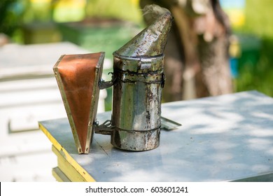 beekeeping bellows - selective focus
