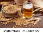 beer ingredients:barley near beer glass