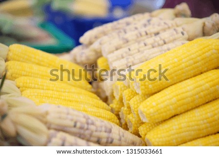 Beiled sweet corn
