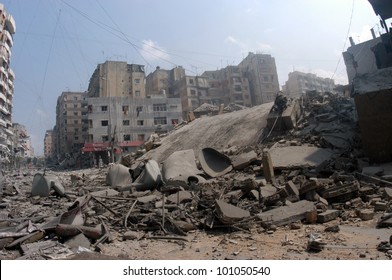 BEIRUT, LEBANON - JULY 20 : Buildings Destroyed By Israeli Bombing In The City Of Beirut On July 20, 2006, Beirut,Lebanon.