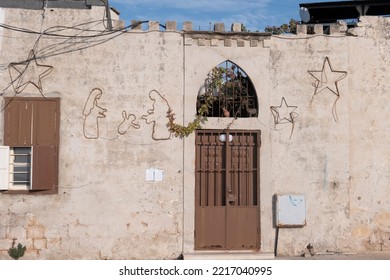 Beirut, Lybia - October 11, 2019: Christian Painting Mother Mary With Child At An Old House Wall In Beirut, Lybia.