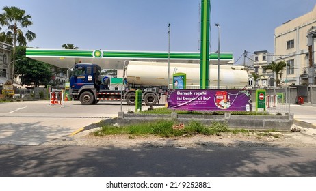 Bekasi, Indonesia - April 2022 : Fuel Oil (bbm) Truck Side View From A Distance. Background Concept Of Gas Stations, Filling (spbu) Stations, Bp (British Petroleum), Transport, Transportation,industry