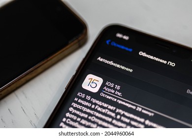 Belarus, Minsk, September 21, 2021. Updating The Smartphone To The New Operating System Apple IOS 15.